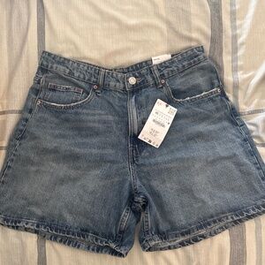 Zara High rise Rigid Mom Fit Bermuda shorts